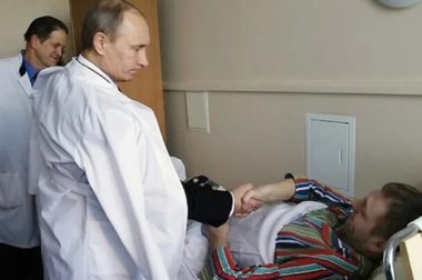 Путин пообещал раненому разведчику из Кабардино-Балкарии, что тот продолжит служить