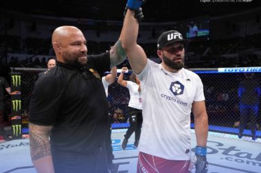 Азамат Мурзаканов одержал победу в турнире UFC