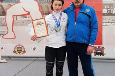 Спортсменка из КБР Алана Скрипко взяла серебро первенства России по тяжелой атлетике