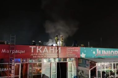 В Нальчике на территории рынка «Дубки» произошел пожар